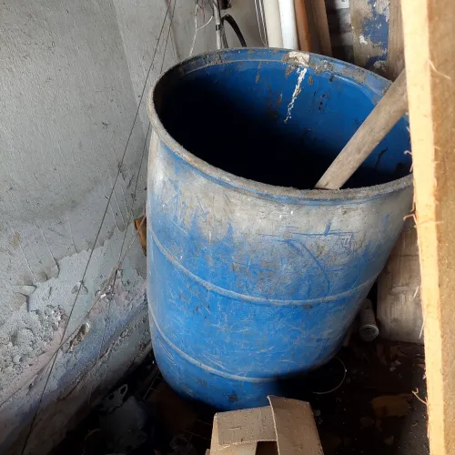 Galão, reservarorio para obra ou lixo
