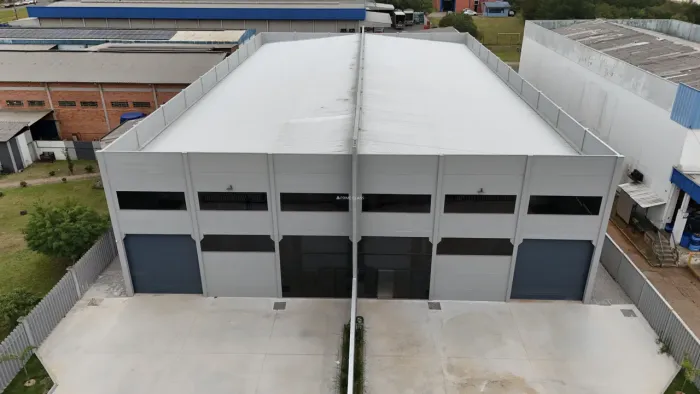 Pavilhão Comercial 750m² Ideal para maquinário pesado, Distrito Industrial de Cachoeirinha