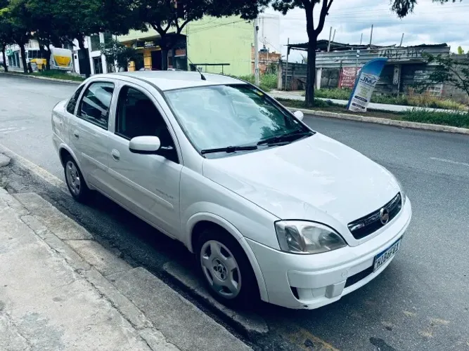 Chevrolet Corsa Sed. Premium 1.4 8V Econoflex 4P 2012