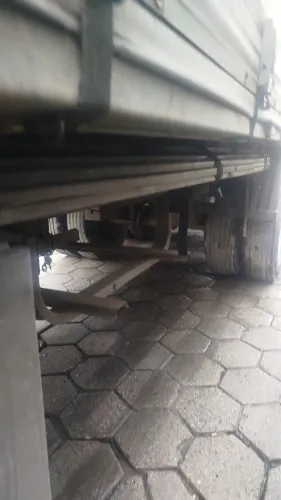 Carreta para 28 pallets 