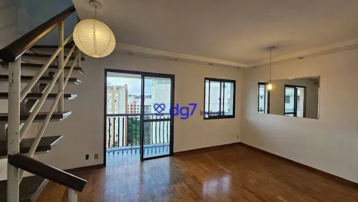 Cobertura na Vila São Francisco, com 3 dormitórios e 3 vagas - 170 m²!