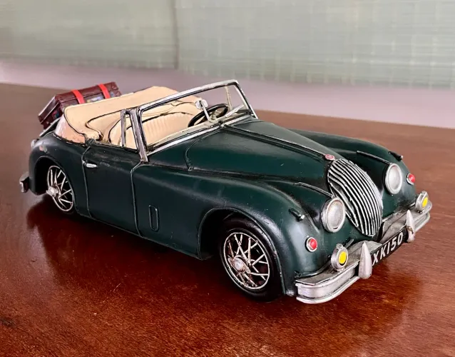 Minuatura carro conversivel anos 50 verde - 30cm