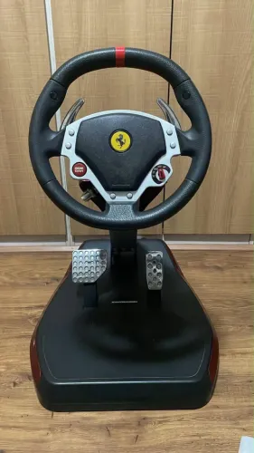 Volante Cockpit Thrustmaster Ferrari Wireless GT