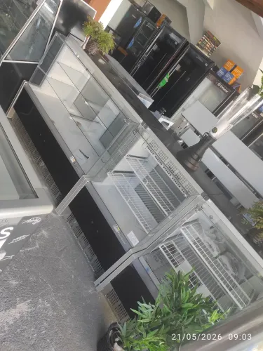 Bh vitrine frente de padaria orçamento aqui 