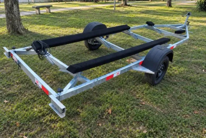 CARRETINHA PARA BARCO JETSKI E LANCHAS REBOQUE NOVO