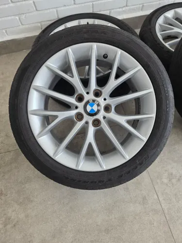 Jogo Rodas BMW original com pneus meia vida.