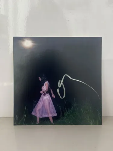 Card autografado Olivia Rodrigo