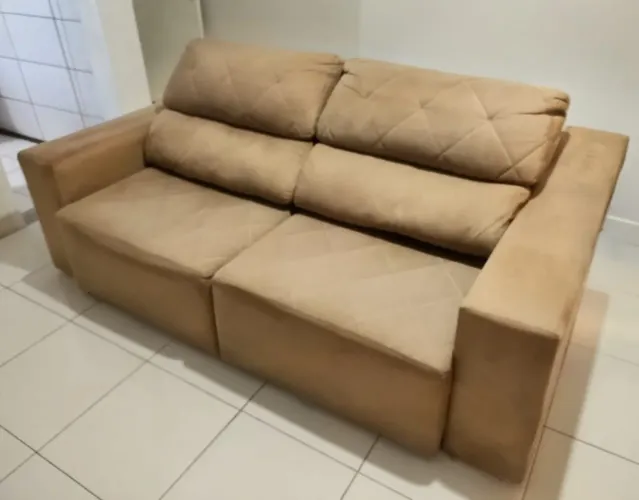 Sofá Reclinável Conforto Total à Venda