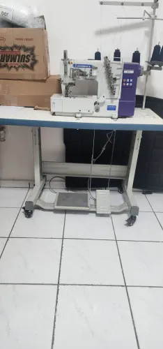 Maquina de costura 2.600