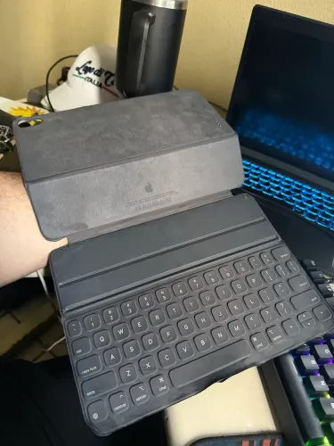 iPad Pro 64gb + SmartKeyBoard Fólio