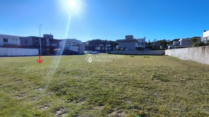 Terreno plano, pronto para construir com 423 de área privativa