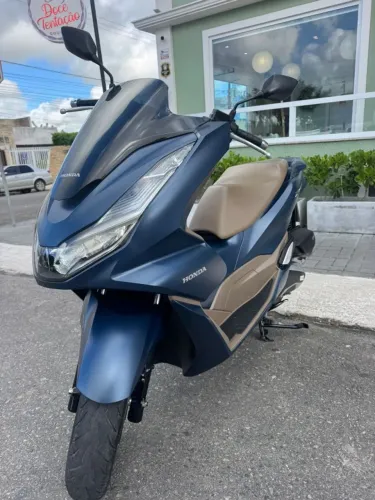 vende-se pcx super conservada