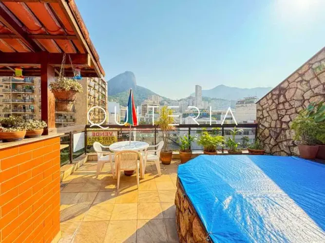 Cobertura à venda no Leblon varanda piscina churrasqueira 4 suítes 3 vagas