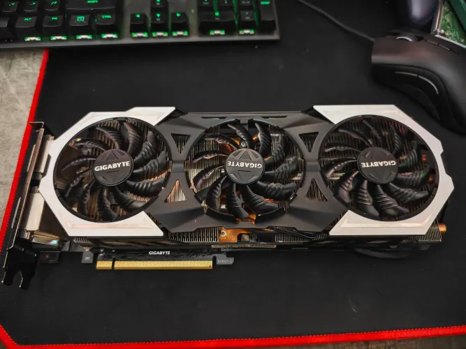 Placa de vídeo GTX 980 TI