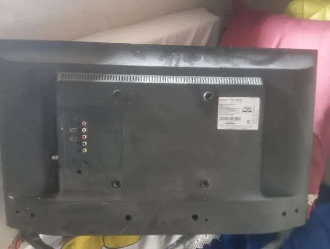 Tv un32j4000ag wi-fi com defeito liga tem áudio tela escura