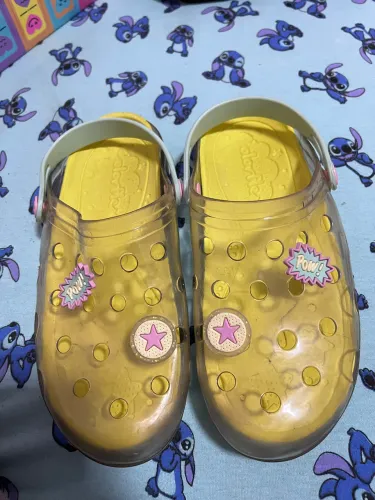 Sandália infantil transparente 