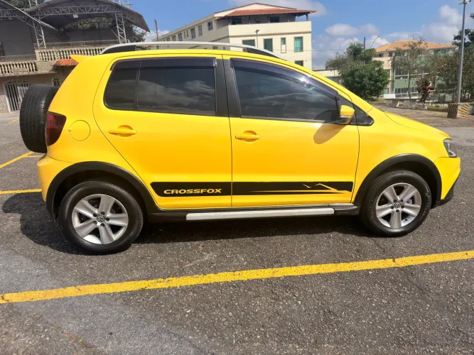 Volkswagen Crossfox 1.6 MI Total Flex 8V 5P 2011