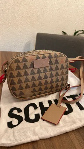 Bolsa pequena triangle schutz 