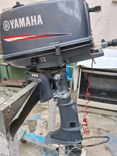 Motor yamaha 4 HP usado ótimo estado