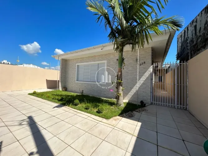 Casa 4 Quartos com 1 Suíte e 300m² - Jardim Atlântico