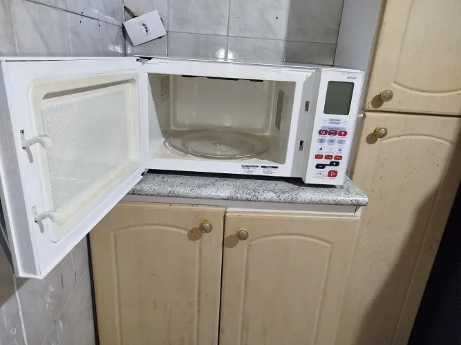 Microondas Brastemp 30L 127v, todo original, com Grill e Painel Touch, funcionando 100%. 