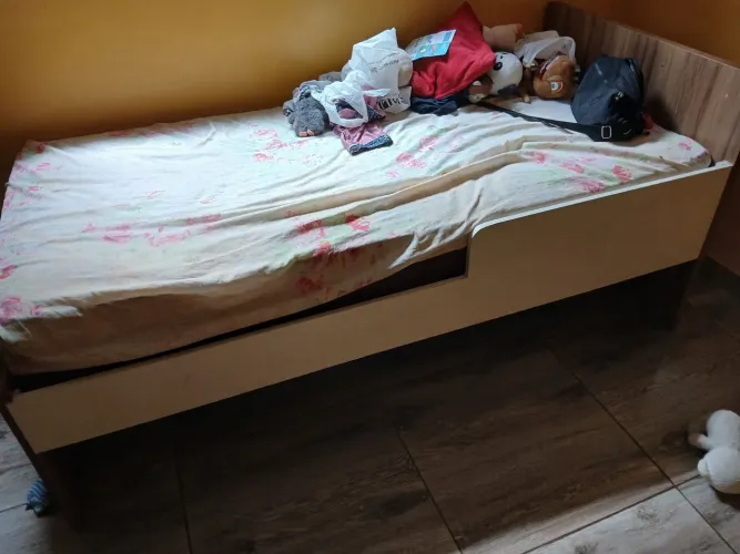 Cama