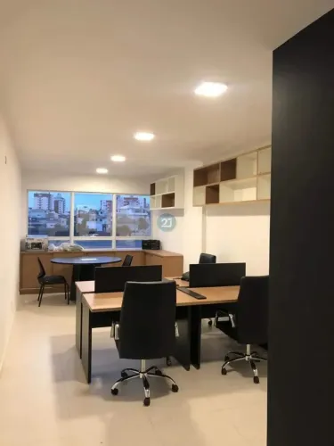 Alugo Sala Comercial com 27m², 01 banheiro e 01 vaga de estacionamento em Capoeiras - Toru