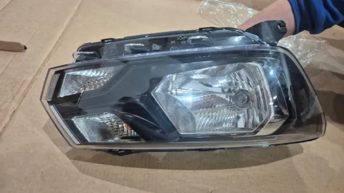 Farol Dianteiro com Máscara Negra - Lado Direito para Gol, Voyage e Saveiro