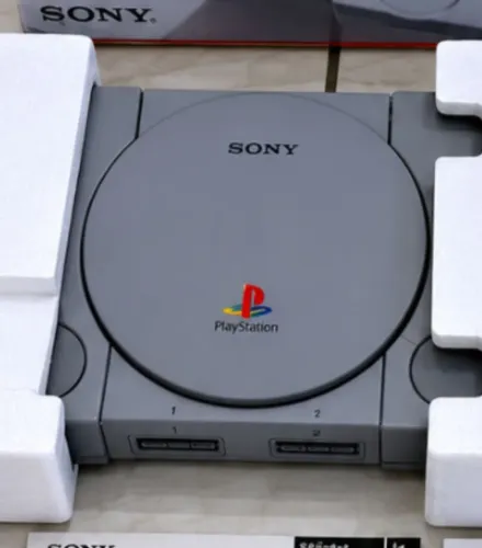 PlayStation 1 Japonês - Número de Série Igual ao da Caixa - Colecionador