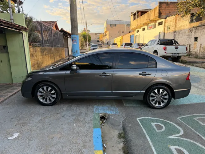 Honda Civic Sed. Lxl/lxl SE 1.8 Flex 16V Mec. 2010