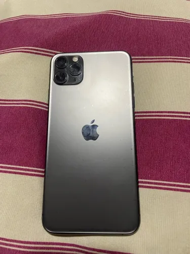 iPhone 11 Pro Max 256GB $1100,00