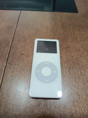 iPod Nano 1ª Geração Apple 4GB Branco - Raro Sem Bateria Estufada (A1137)