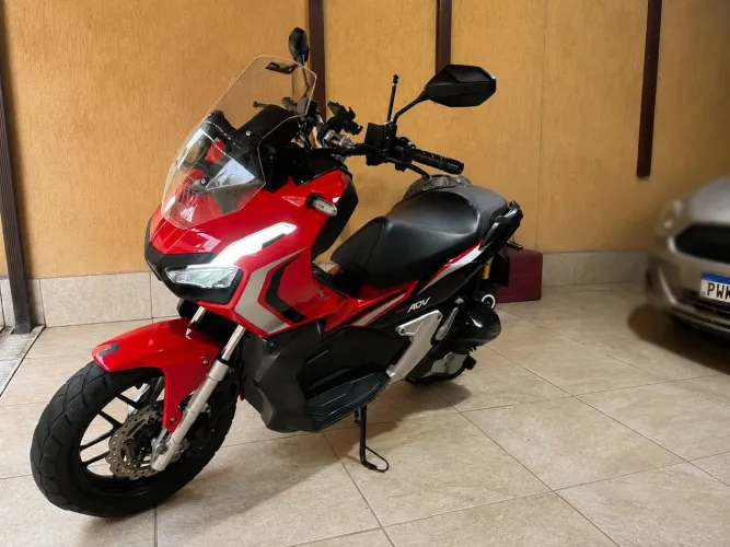 Vendo scooter Honda adv 150