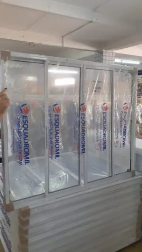 JANELA BRANCA 4 FOLHAS ESTILO BLINDEX ALUMÍNO COM VIDRO A VISTA 399,90 DE 1X1