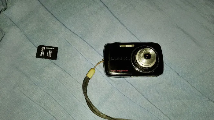 LUMIX DMC S1