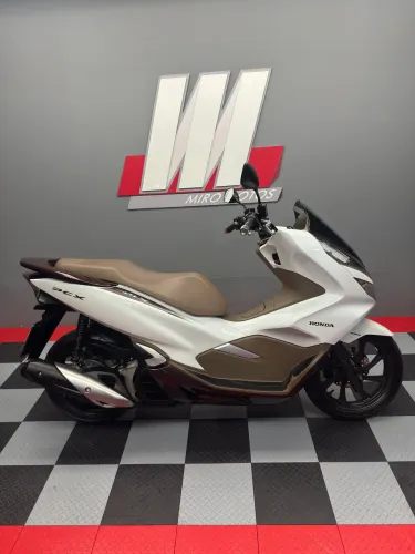 PCX DLX