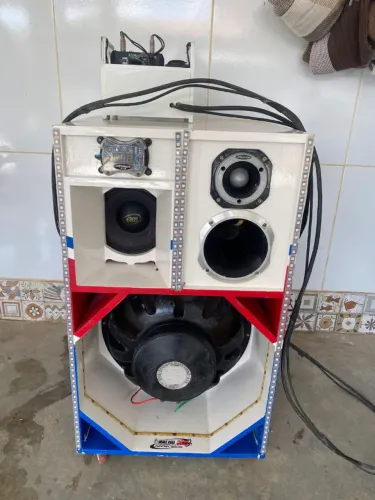 Caixa Bob Som Automotivo 