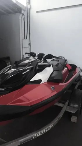 Jet ski sea doo 325 