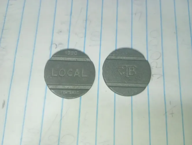 Vendo fichas telefônicas