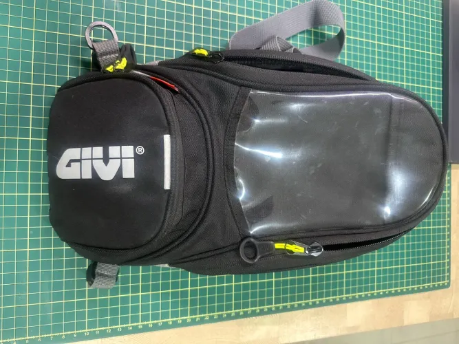 Bolsa de Tanque Givi EA106B Magnética 6L - Nova, Original