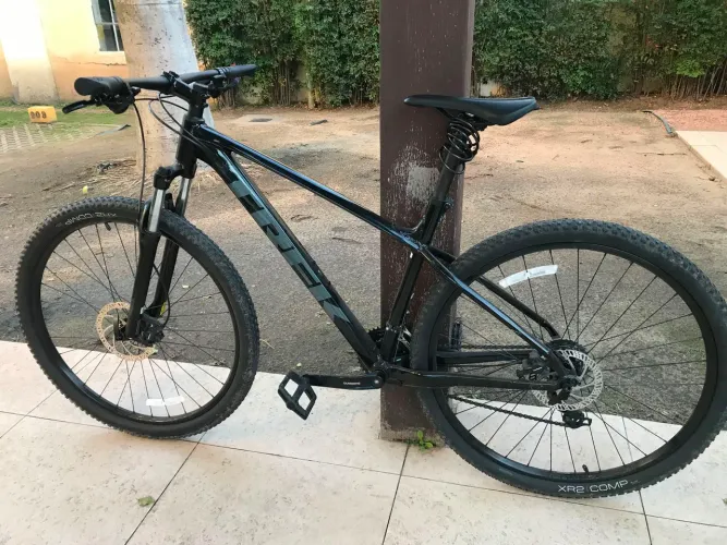 Bicicleta Trek Marlin 5 aro 29 preta