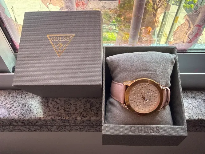 Relógio feminino Guess Wonderlust (referência W1065L1