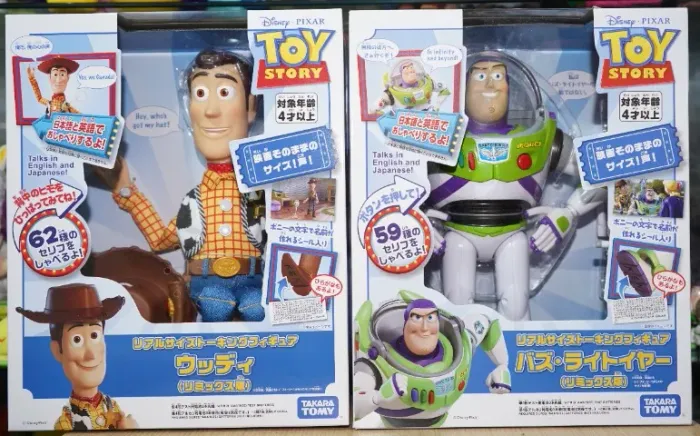 Bonecos Woody e Buzz Lightyear Tamanho Real Takara Tomy Fala em Ingles e Japones Toy Story