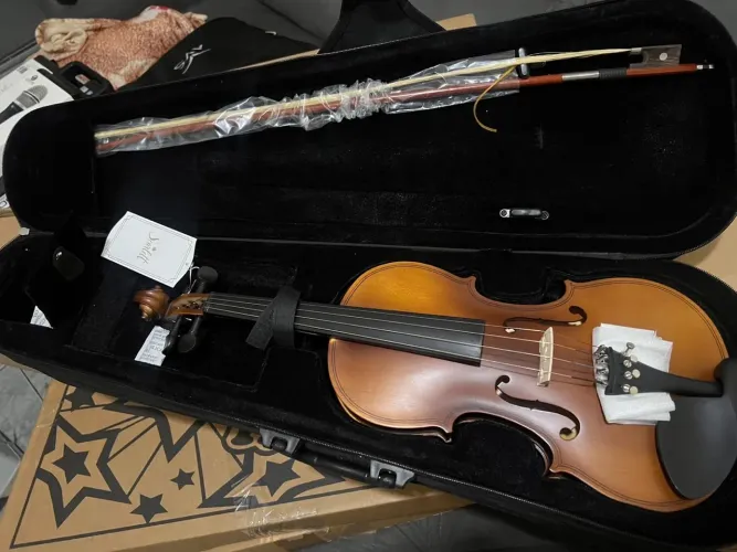 Violino novo com nota fiscal