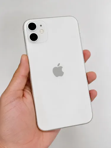? iPhone 11 Branco - 64GB