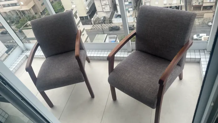 Duas poltronas sala de estar / varanda