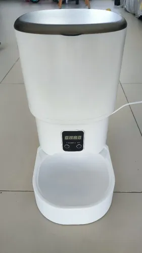 Alimentador automático para cães e gatos