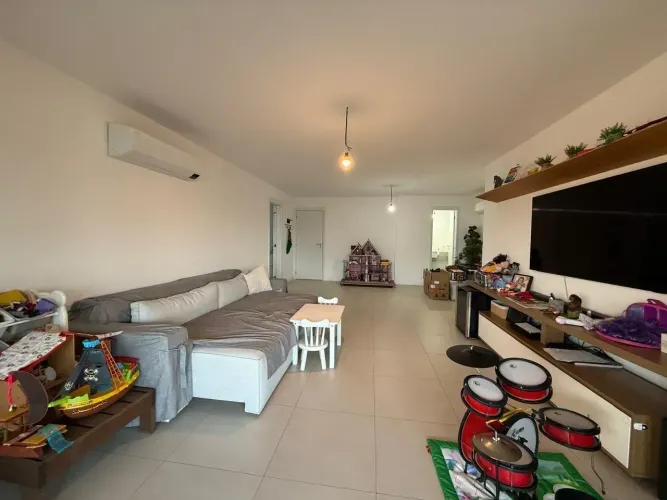 Apartamento 4 Quartos, 184m², 3 Vagas e Andar Alto no Latitud Condominium Design