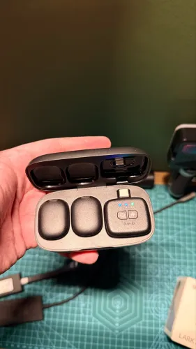 Microfone Lapela Sem Fio Ulanzi A30 Magnético para Vlogs e Creators 