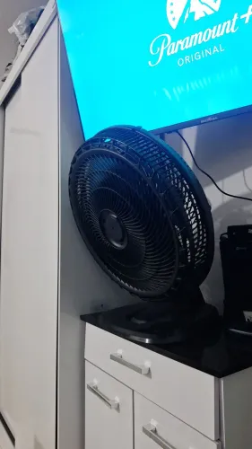 Ventilador de mesa.